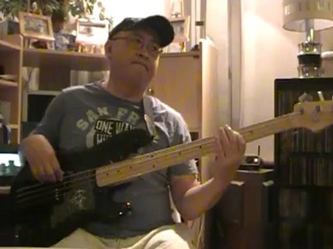 Greatest love of All Whitney Houston RIP remix vers basscover Bob Roha