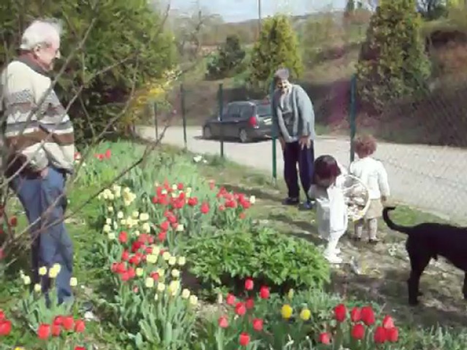Paques 2012 dans le jardin de Mamie de Jouy