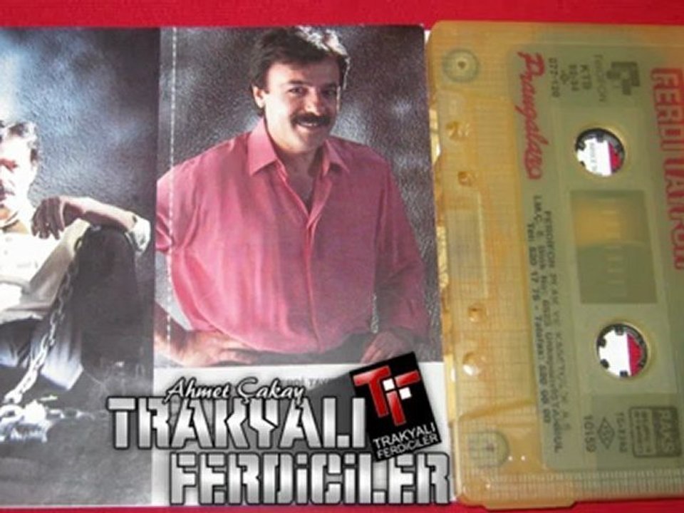 Ferdi Tayfur & Geçen Yıl ( Neyleyim Sen Yoksan Eğer )