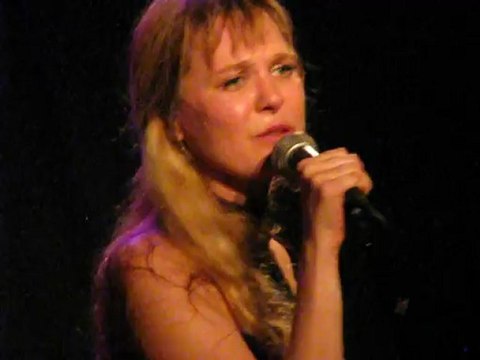Agnès Bihl chante Véro à A Thou Bout d'Chant, Lyon, Avril 2012