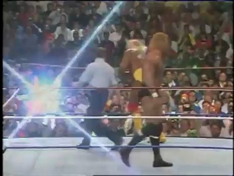 WWE-Universal.Fr - Hulk Hogan VS Sid Justice Part 1 (WrestleMania VIII)