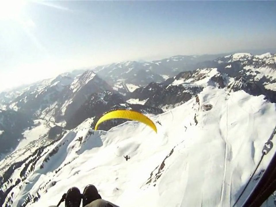 Paragliding fun and action at Diedamskopf (A)