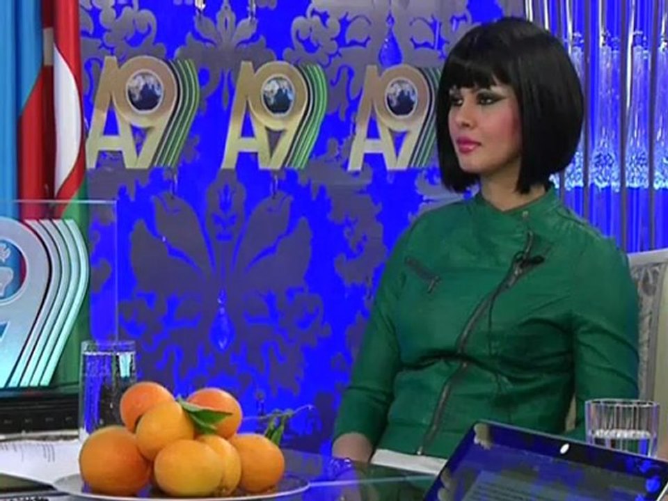 Şeyh Nazım Hazretleri Sayın Adnan Oktar'a asasını hediye etmiştir.