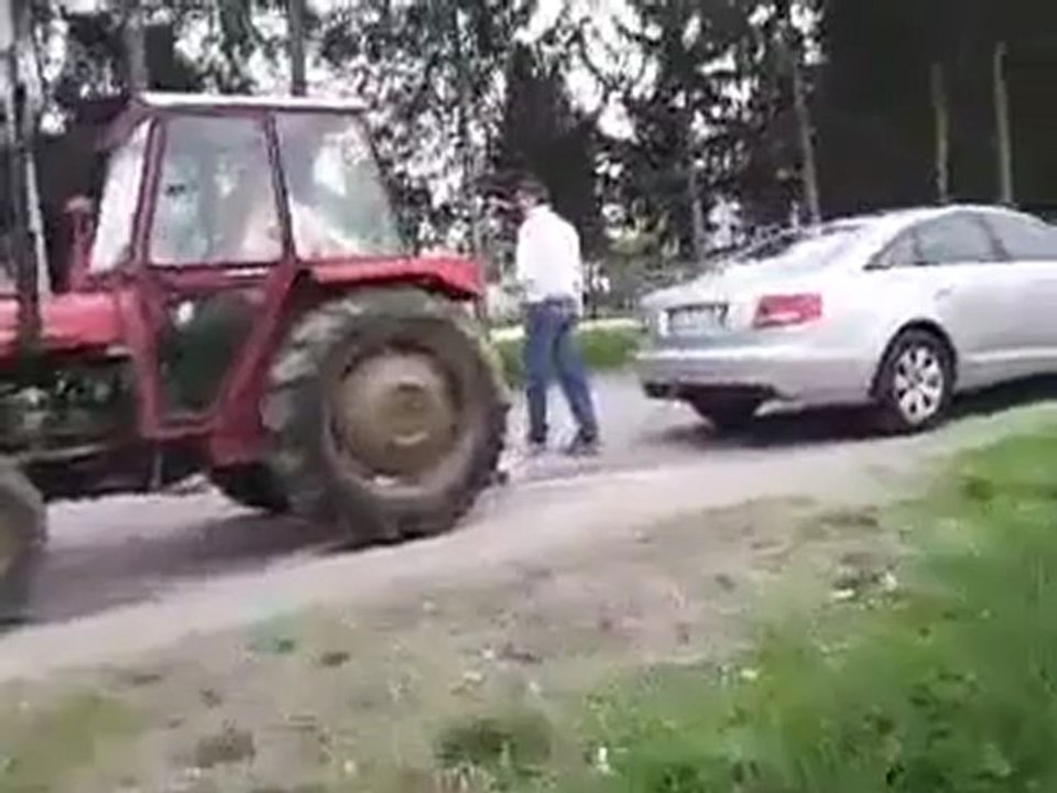 Traktör Audi kapışması