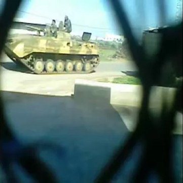 فري برس درعا كفر شمس اقتحام الدبابات للبلدة اليوم 8 4 2012