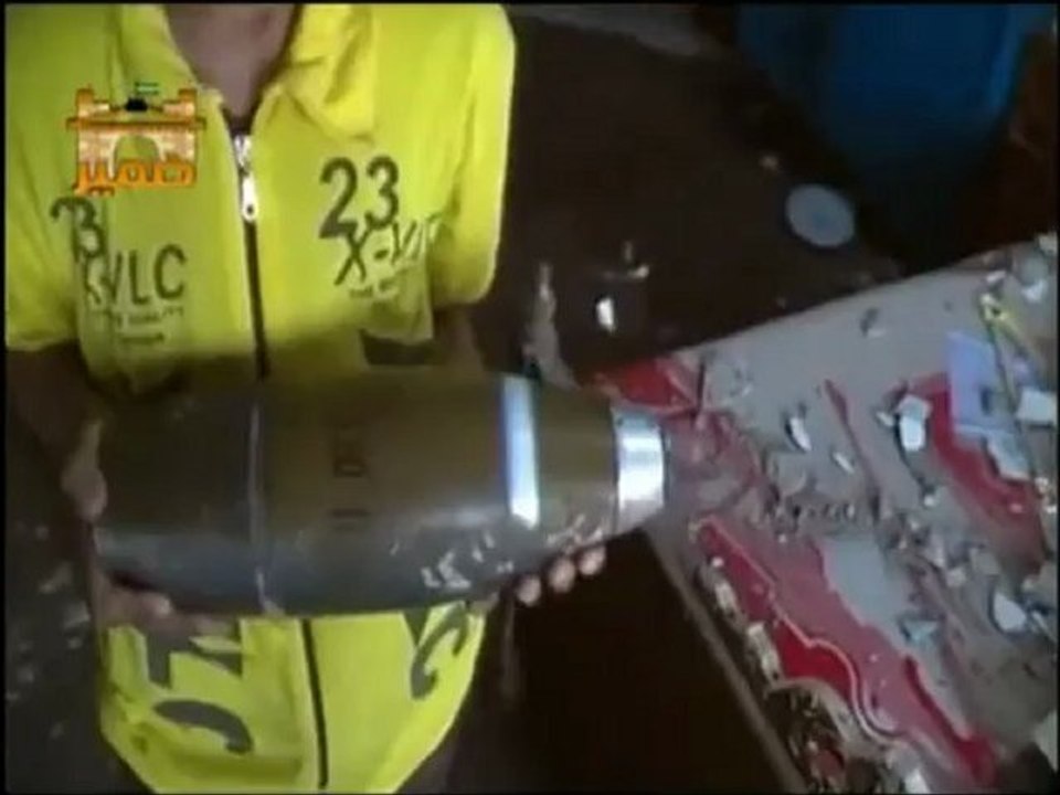 فري برس ريف دمشق اثار القصف العشوائي على مدينة ضمير 8 4 2012