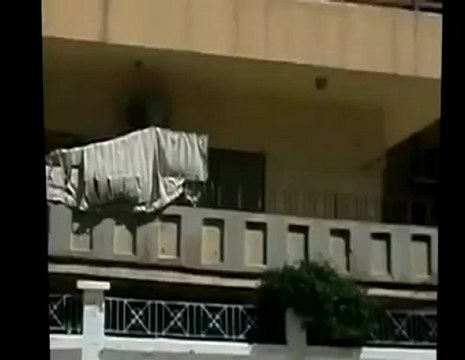 فري برس حمص الغوطة آثار القصف بالهاون من قبل عصابات الاسد 8 4 2012 ج3