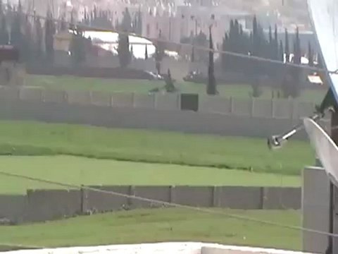 فري برس حلب عندان تمركز الدبابت على مدخل عندان 8 4 2012