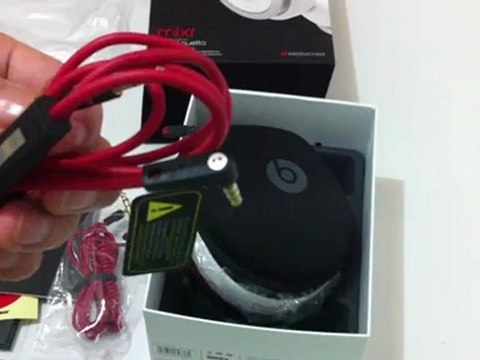 White Beats By Dr.Dre mixr Headphones unboxing