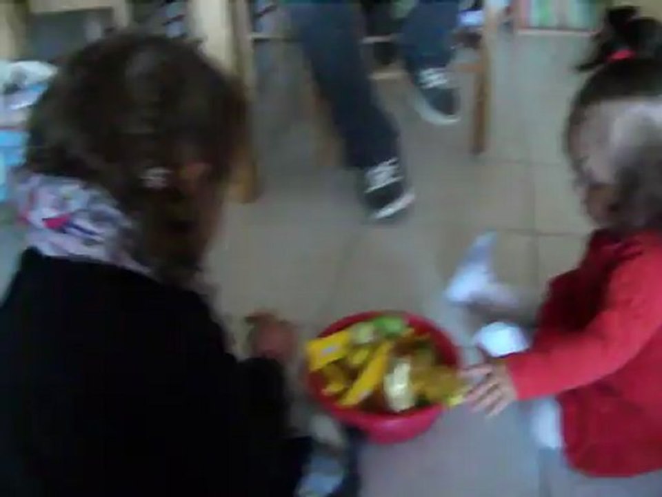 Colleen et les oeufs de Paques 2012