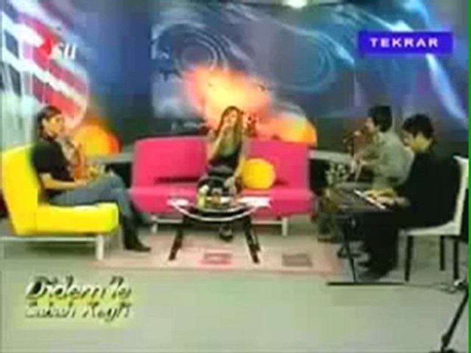 Sevcan  ORHAN   BAHÇADA YEŞİL ÇINAR