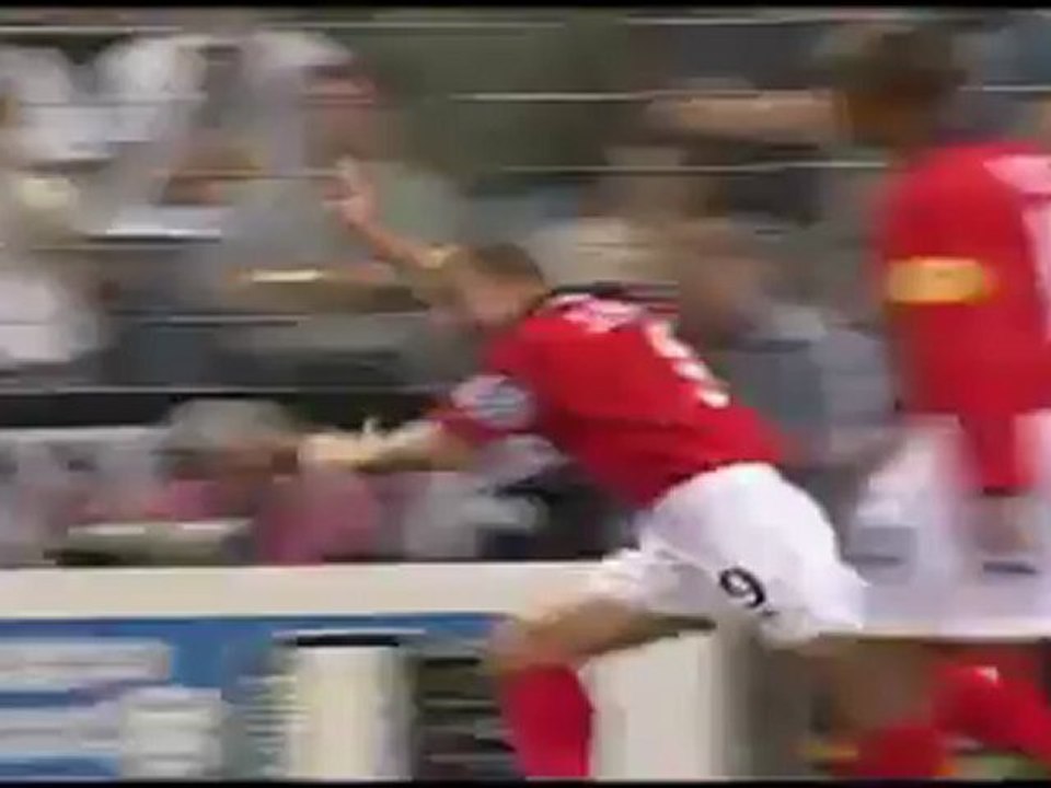 Alan Shearer career highlights video...