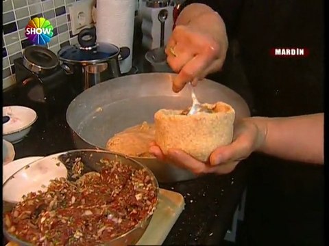 Vahe'nin Sofrası - İçli Köfte Tarifi