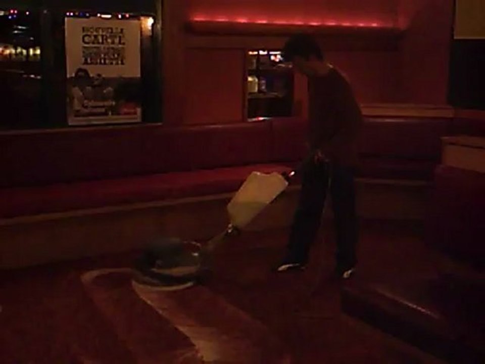 Nettoyage de une moquette eféctué par SSMultiservices