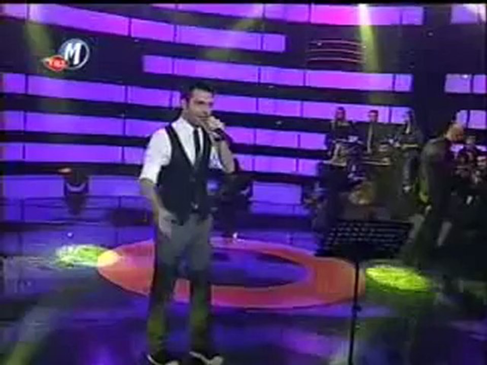 sinan özen söylüyor gitsem uzaklara