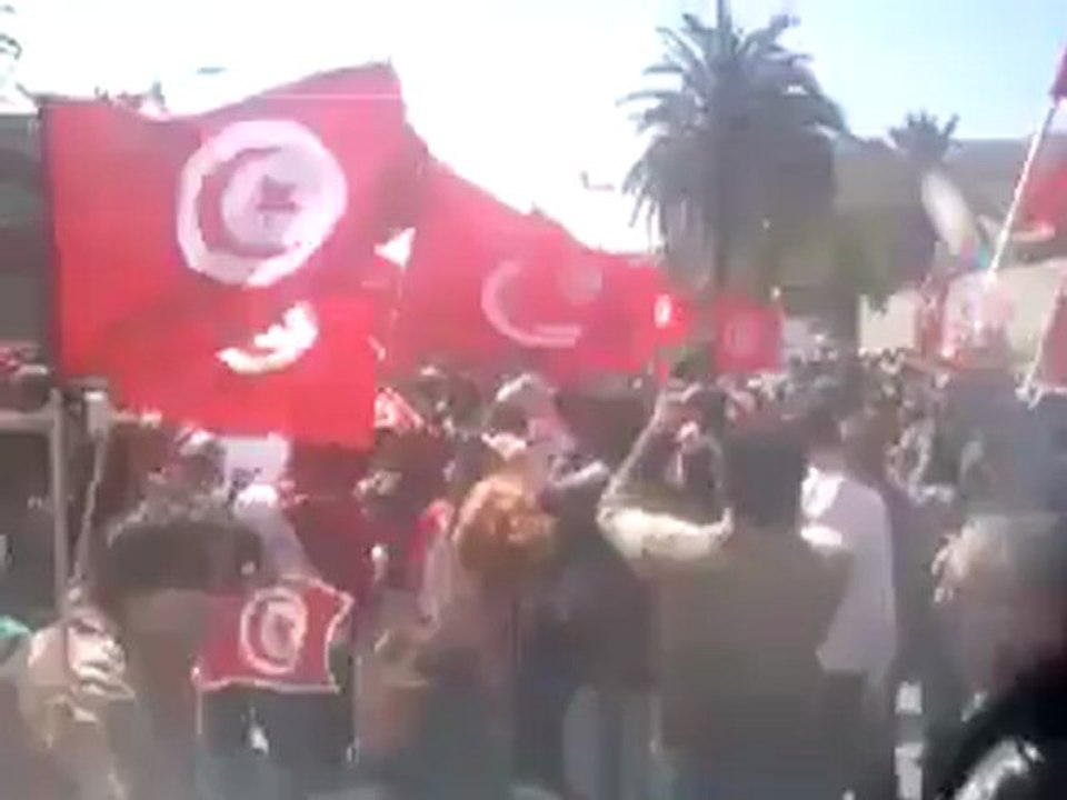 أول فيديو لمسيرة الشهداء