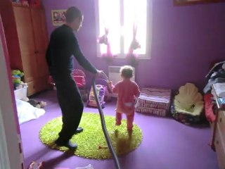 aspi avec papa 21 mois