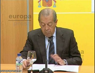 Del Molino los califica de "austeros y equitativos"