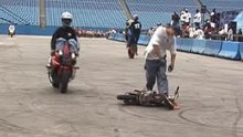 Amazing Driver [from www.metacafe.com]