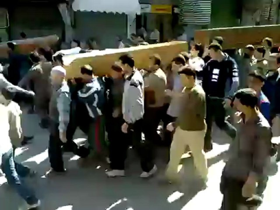 فري برس ادلب أريحا تشييع شهداء مجزرة أريحا 8 4 2012 جـ2