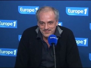 Poutou : "prendre nos affaires en main"