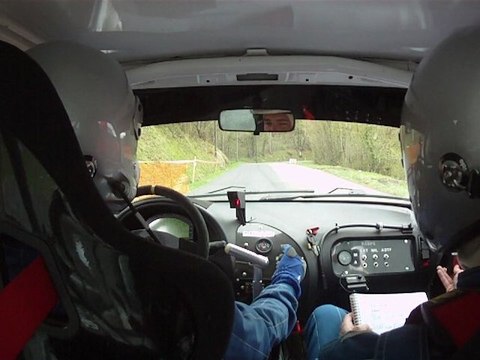 Rallye Val d'agout 2012 es1 AZEMA Remi / FERRIE Mathieu saxo A6K sortie+ plus de frein+ sur chaufe moteur