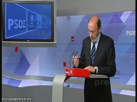 Rubalcaba insta a Rajoy a recuperar el consenso