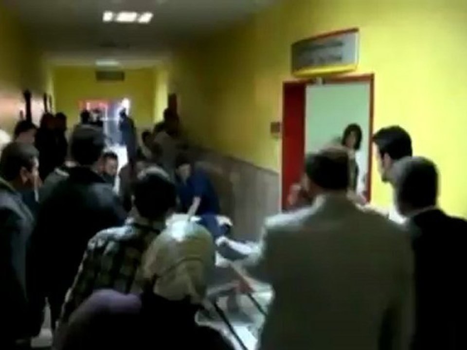 Bullets cross Syria-Turkey border