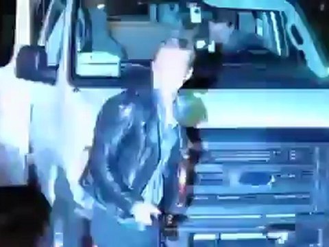 Ryan Gosling Looks Sexy in Anything