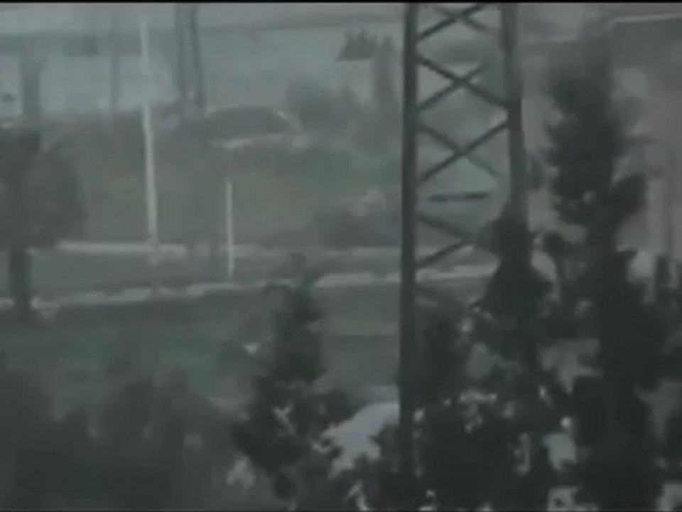 فري برس حماة المحتلة القصف وتحرك الدبابات عند دوار السباهي 9 4 2012