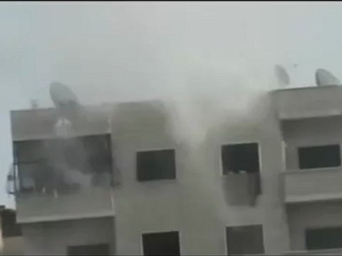 فري برس حماة المحتلة القصف واطلاق نار مباشرة على بناء في حي 9 4 2012