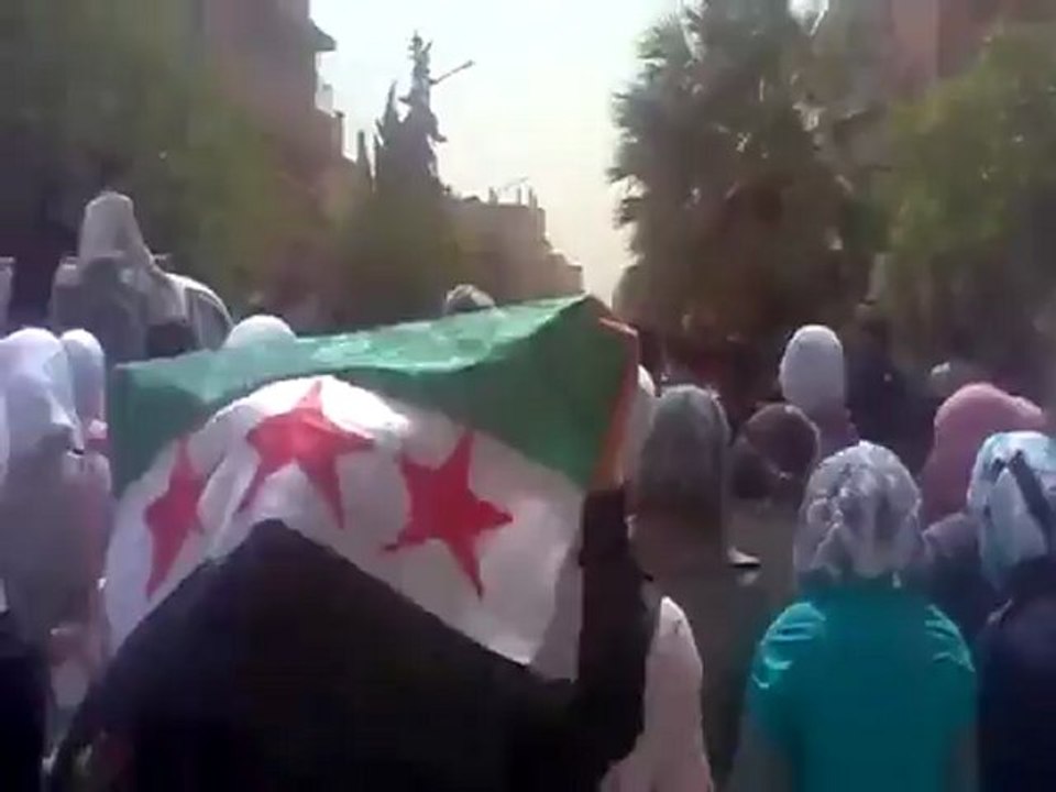 فري برس ديرالزور مظاهرة طلابية حي القصور 9 4 2012