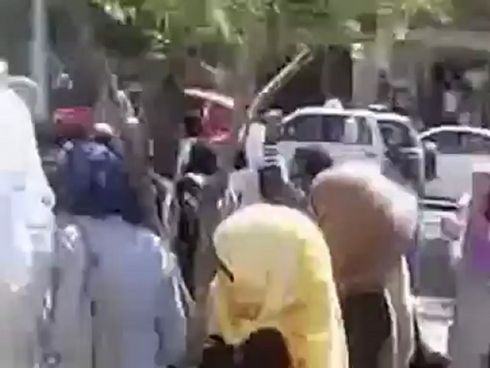 فري برس حلب تجمع احرار جامعة حلب   مظاهرة كلية العلوم 9 4 2012 ج2