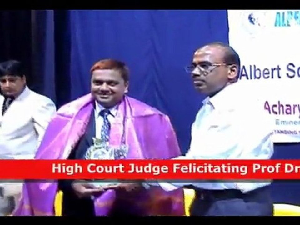 N N Murthy, Limca Record Holder felicitated by Justice Narasimha Reddy
