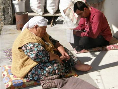 Hülya Süer-Elâ Gözlüm Ben Bu Elden Gidersem