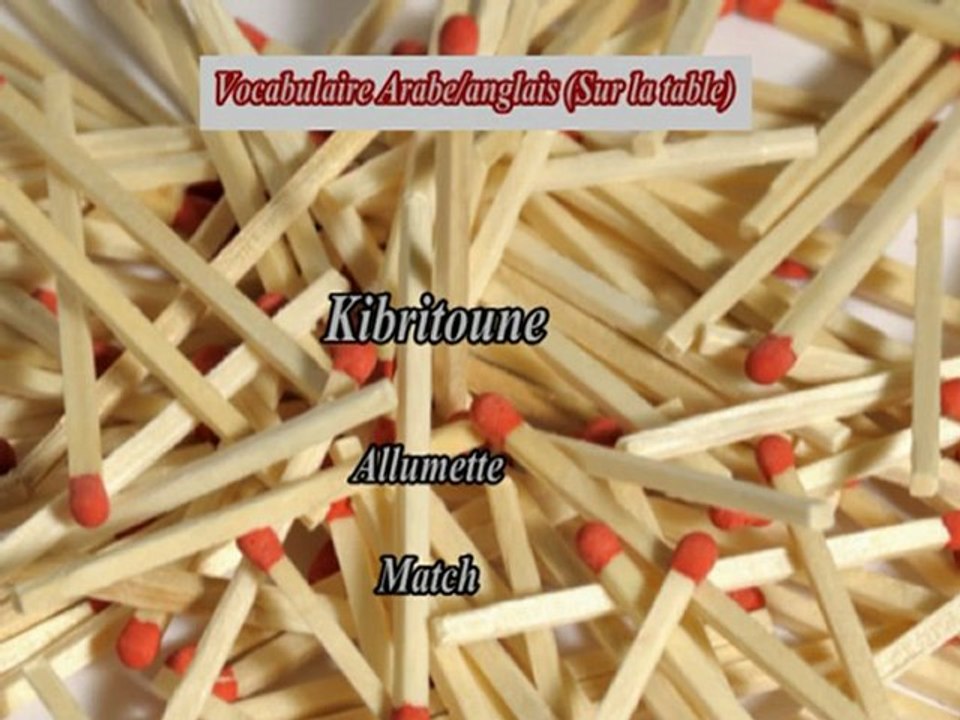 Apprendre le Vocabulaire Arabe (Sur la table) learn Arabic