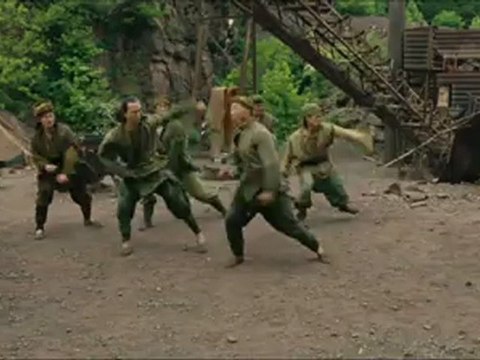 LE DERNIER MAITRE DE L'AIR - Bande-annonce VO