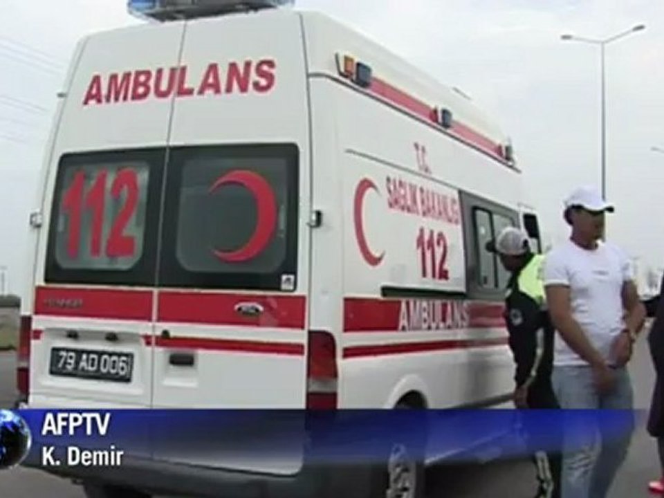 Syrians fire into Turkish camp, FM to return