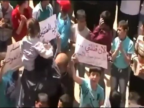 فري برس درعا الصورة مظاهرة نصرة للمدن المحاصرة 10 4 2012