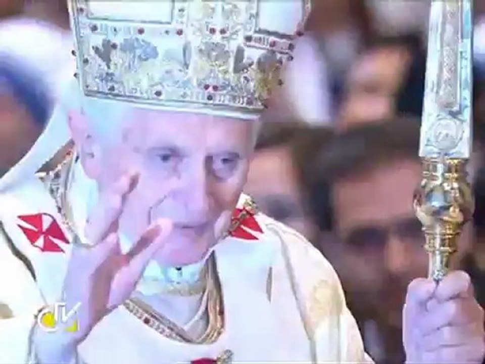 Benedict al XVI-lea: Un preot nu-şi aparţine niciodată sieşi