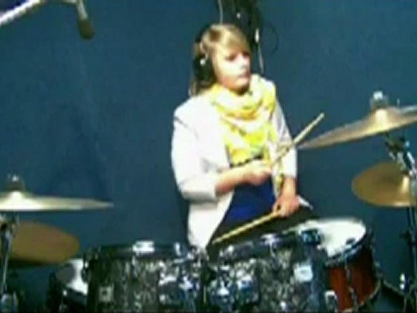 Drum Cover Back to Black( Amy Winehouse) par Valentine ,élève Modern Drum  School Jean Reinhart. - Vidéo Dailymotion