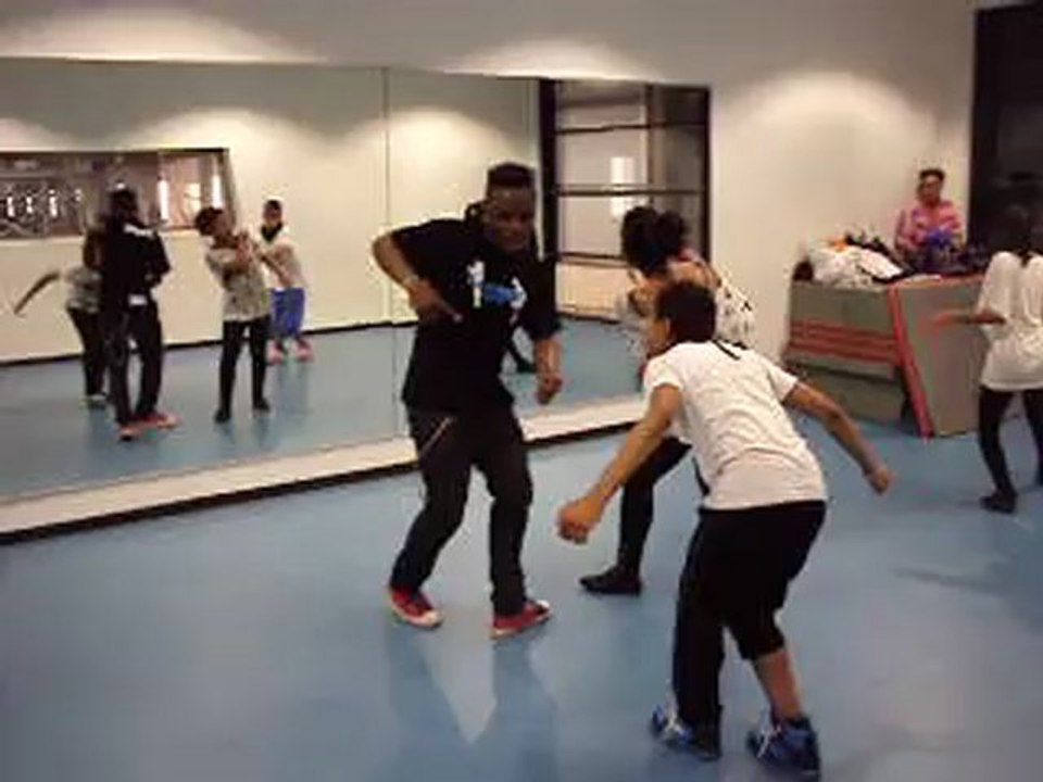 MOV03133  Atelier danse hip-hop 6 avril