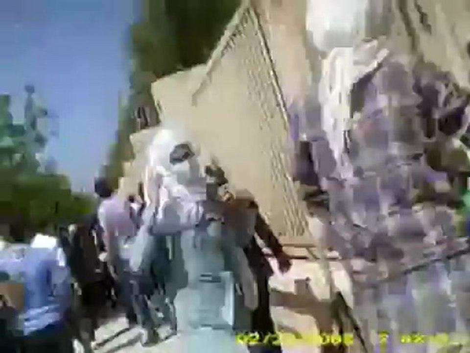 فري برس حلب تجمع احرار جامعة حلب   المدينة الجامعية 10 4 2012