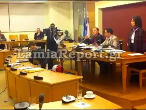 Ναζιστικός χαιρετισμός στο Δημοτικό Συμβούλιο της Λαμίας