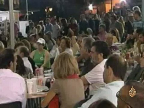 فوز الحزب الحاكم في اليونان على حزب باسوك الاشتراكي