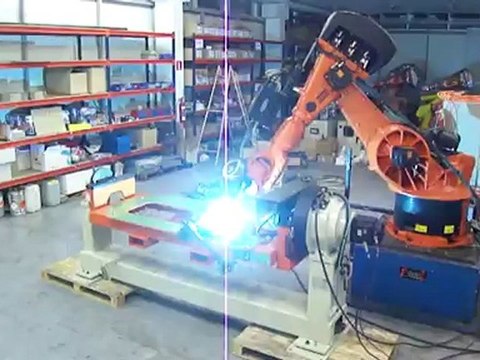 Impianto di saldatura KUKA Kr125 con Fronius TPS4000 e posizionatore KUKA in revisione