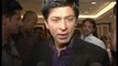 Shahrukh Khan Prefers Childhood Friend's Film Over Farah Khan's Film - Bollywood News