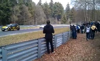 CRV crash in Nurburgring