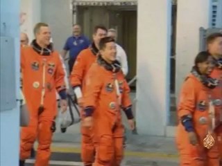 عن كثب: استكشاف الروبوتات والرحلة المدهشة إلى المريخ 🚀