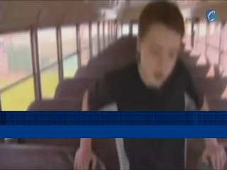 Un niño de 13 años evita un accidente de autobús